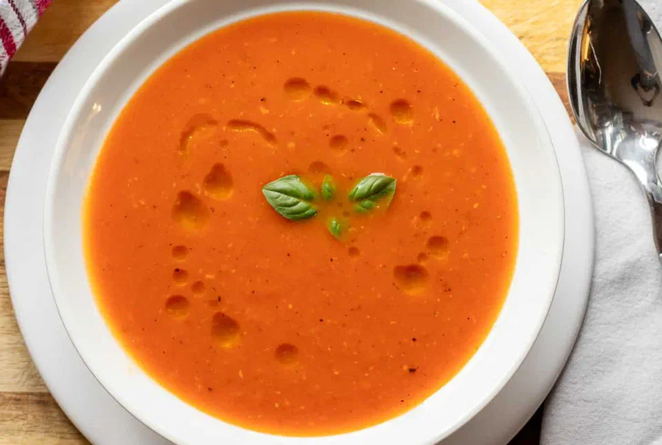 Creamy Roasted Red Pepper and Tomato Soup