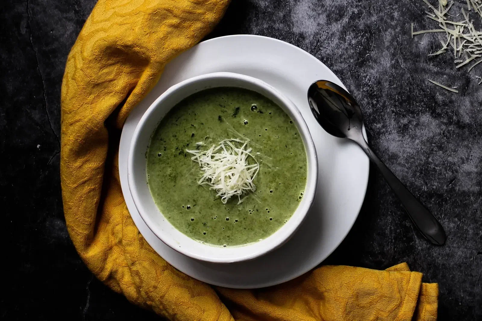 Creamy Spinach Soup with Parmesan